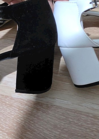 Diğer Siyah ve beyaz Bağcıklı Stiletto Topuklu Kadın Ayakkabı