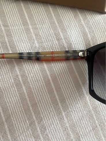 Burbery güneş gözlüğü - Görsel 6