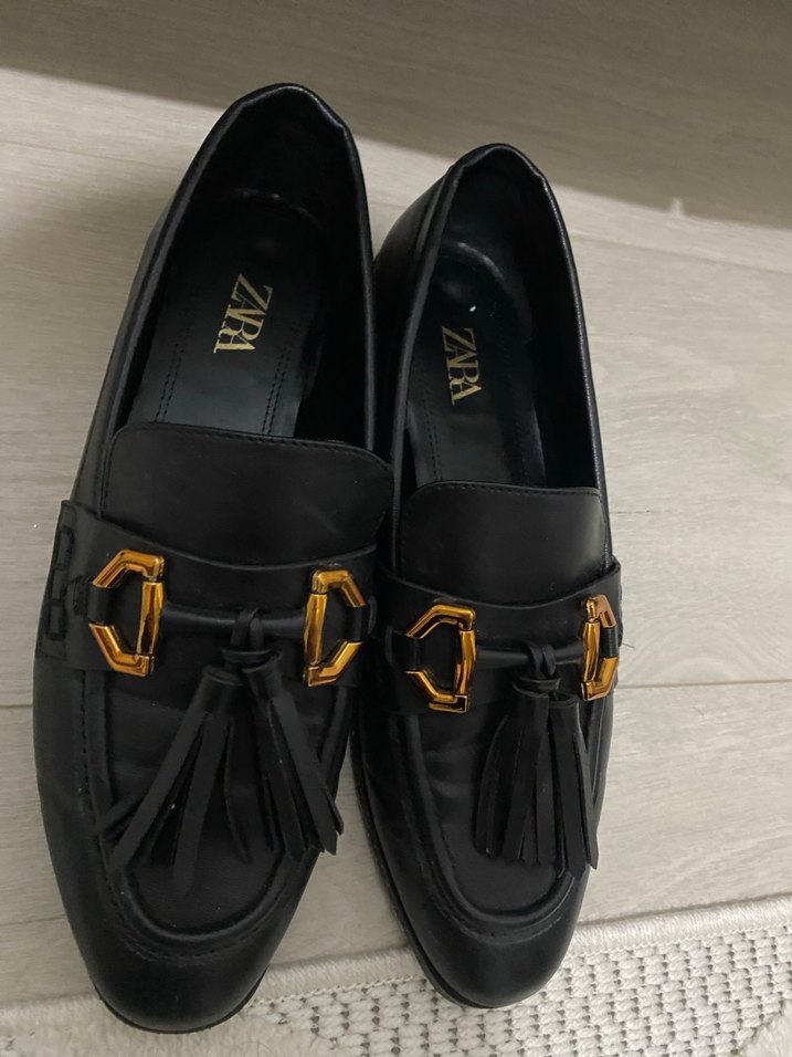 Zara Siyah Deri Tokalı Kadın Loafer - Görsel 2
