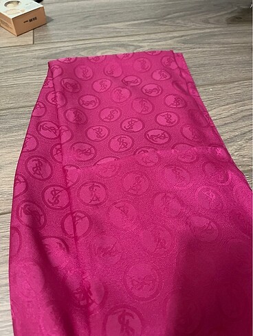 Pembe şal