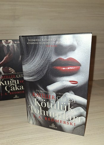 Beden Renk J.A. Redmerski Roman Seti - 5 Kitap