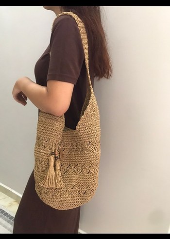 Zara Püsküllü Örgü Kadın Çanta
