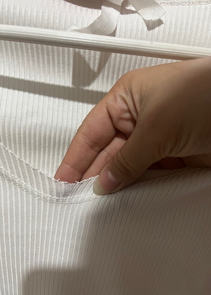 Beyaz tişört fitilli - Görsel 2