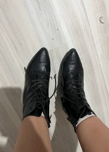 Siyah Deri Topuklu Goth Botlar - Görsel 3