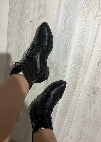 Siyah Deri Topuklu Goth Botlar - Görsel 2