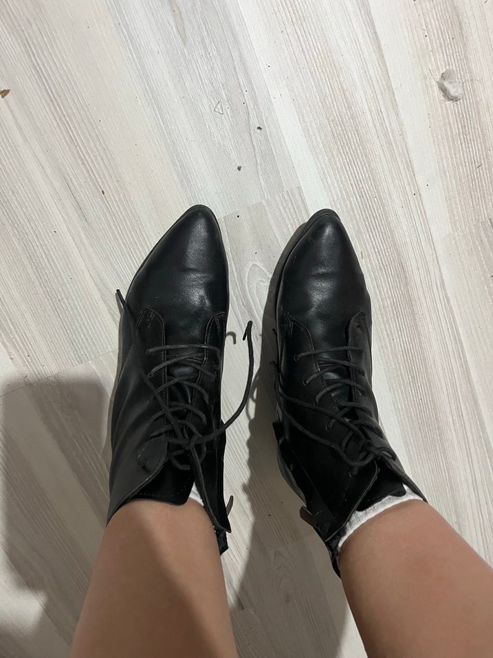 Siyah Deri Topuklu Goth Botlar - Görsel 3