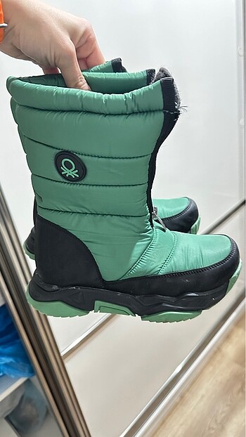 Benetton marka erkek cocuk kar botu