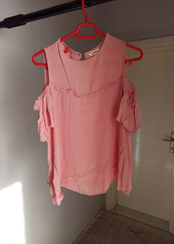 Pembe Fırfırlı Kolsuz Bluz