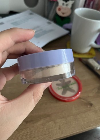 Lovely HD Loose Powder ve Frosty Sprinkle Highlighter - Görsel 3