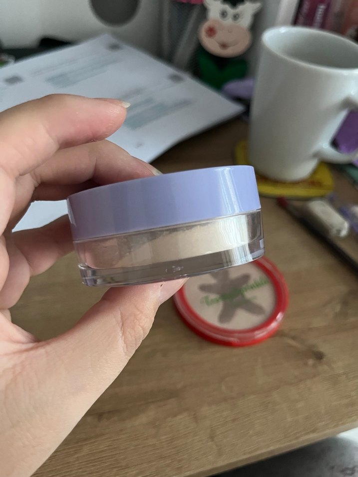 Lovely HD Loose Powder ve Frosty Sprinkle Highlighter - Görsel 3