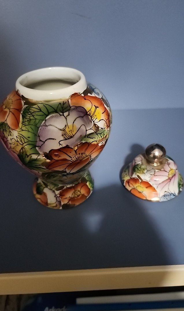 Renkli Çiçek Desenli Kapaklı Vazo - Görsel 2