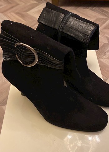 Tokalı Siyah deri nubuk bot - Görsel 2