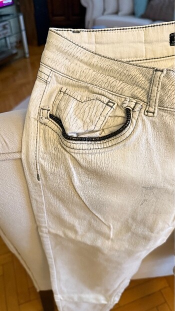 Beyaz pantolon - Görsel 3