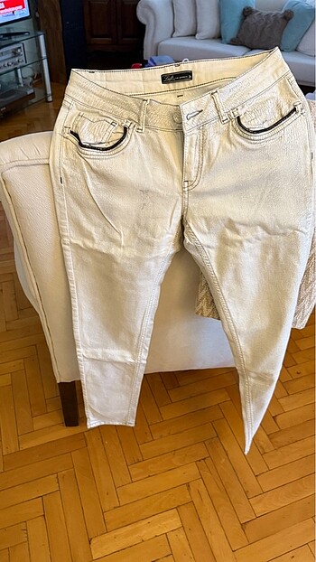 Beyaz pantolon - Görsel 4