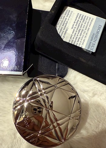 Dior Diorskin Nude air pudra 020 - Görsel 3