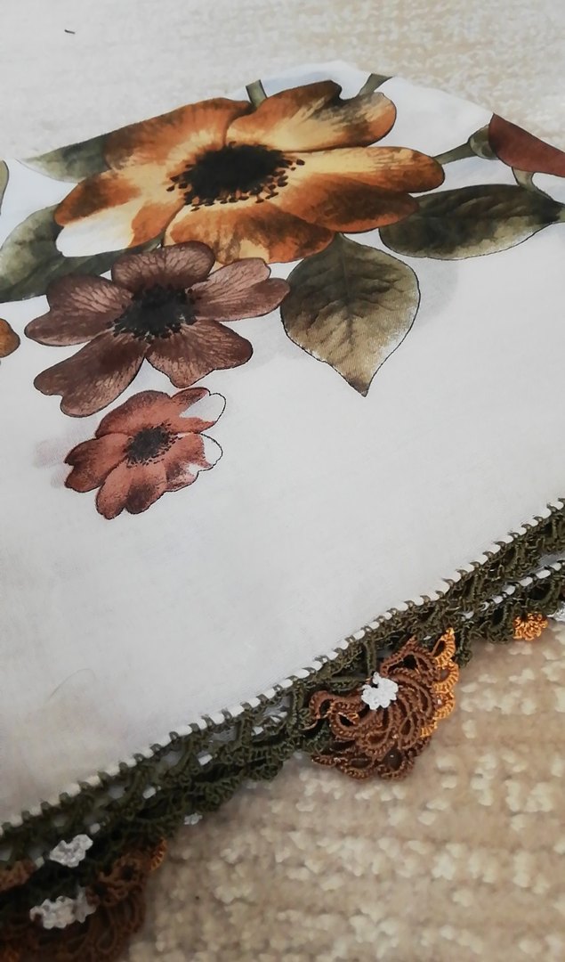 Dantel Kenarlı Beyaz Bohem Çiçekli Kadın Fular - Görsel 3