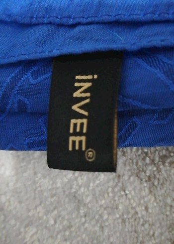 Parlak Mavi Pileli Kadın Şal - Görsel 3