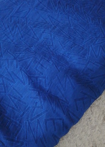 Parlak Mavi Pileli Kadın Şal - Görsel 2