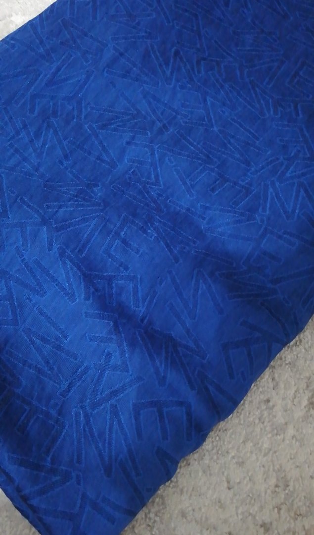 Parlak Mavi Pileli Kadın Şal - Görsel 2