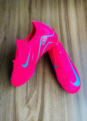 Nike Airzoom Pembe Erkek Futbol Ayakkabısı