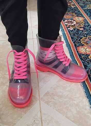 Diğer Sıfır 39 numara ithal neon pembe yağmur botu