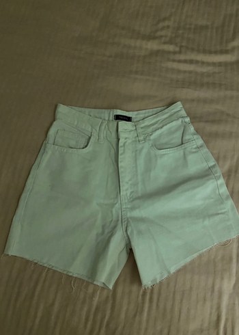 TRENDYOLMİLLA Beyaz Kot Şort - Görsel 3