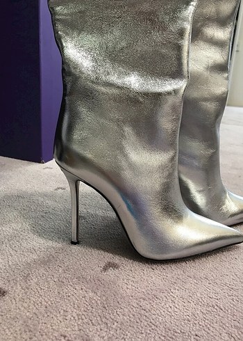 Gri Metalik İnce Topuklu Dizüstü Kadın Çizme - Görsel 2