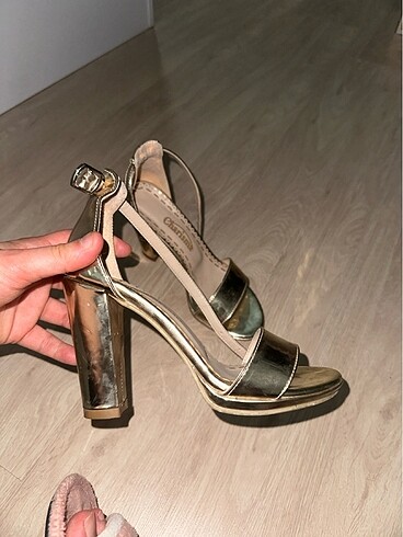 Topuklu ayakkabı - Görsel 3