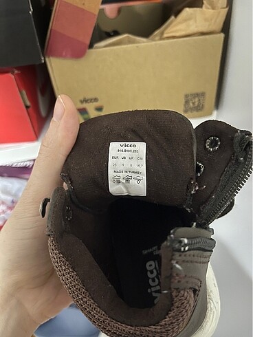 25 Beden Vicco erkek çocuk bot
