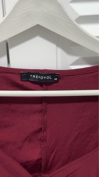 l Beden Beldem Bağlamalı bordo bluz.