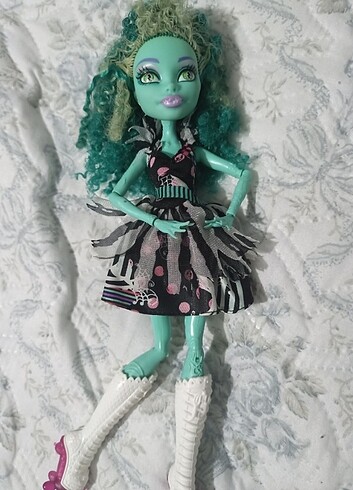 Monster high honey swamp 