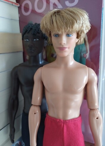 Barbie 2 adet Ken birlikte satış