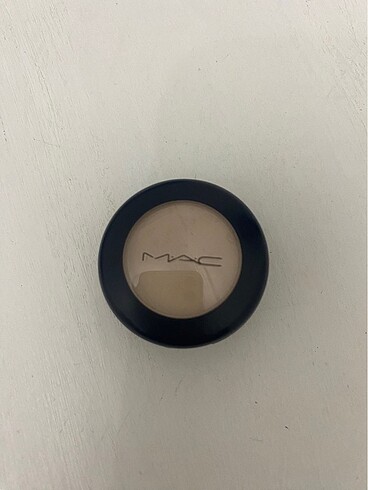 Beden MAC CONCEALER