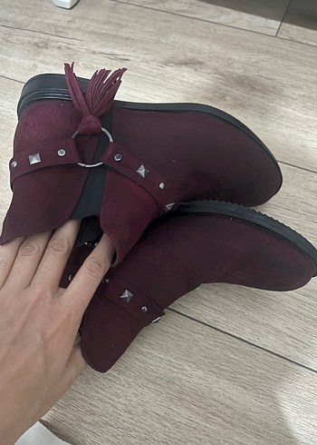 37 Beden Kadın Bordo Süet Tokalı Topuklu Bot