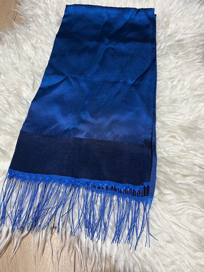 Püsküllü Parlak Mavi Kadın Şal - Görsel 3