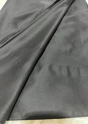 Siyah Parlak Saten Kadın Şal - Görsel 2