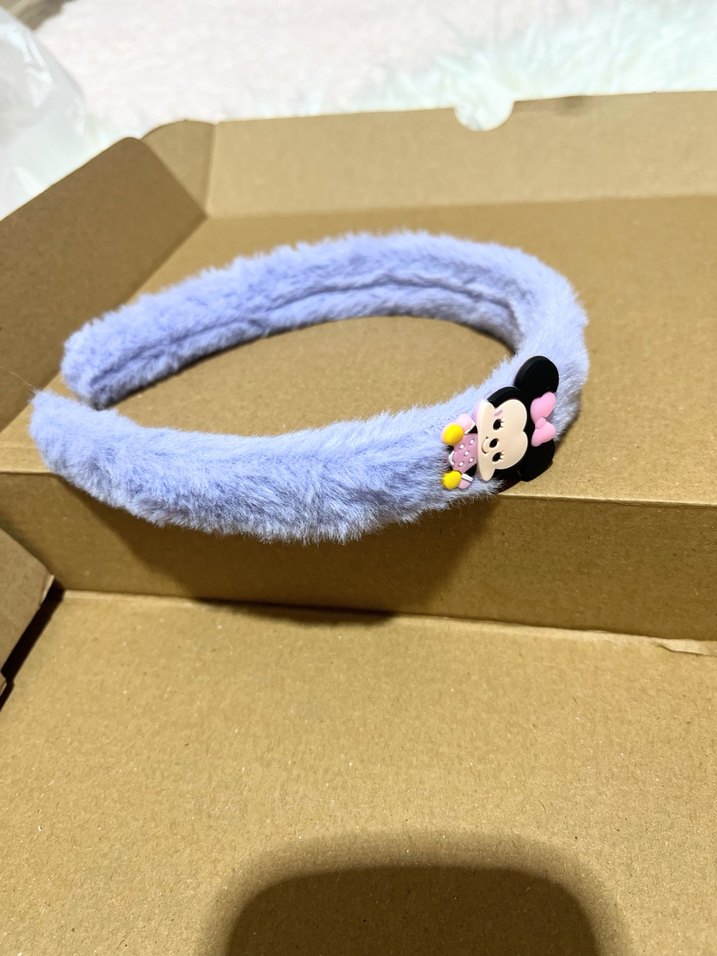 Mor Peluş Minnie Figürlü Çocuk Taç - Görsel 4