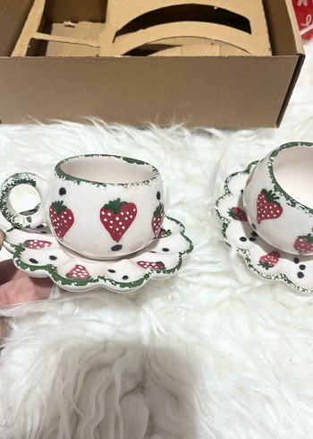 Çilek Desenli 2'li Fincan ve Tabak Seti - Görsel 6