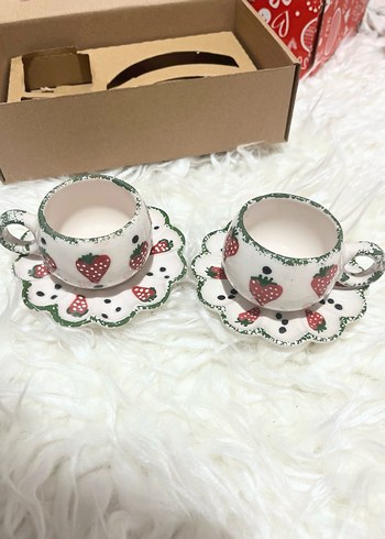 Çilek Desenli 2'li Fincan ve Tabak Seti - Görsel 3