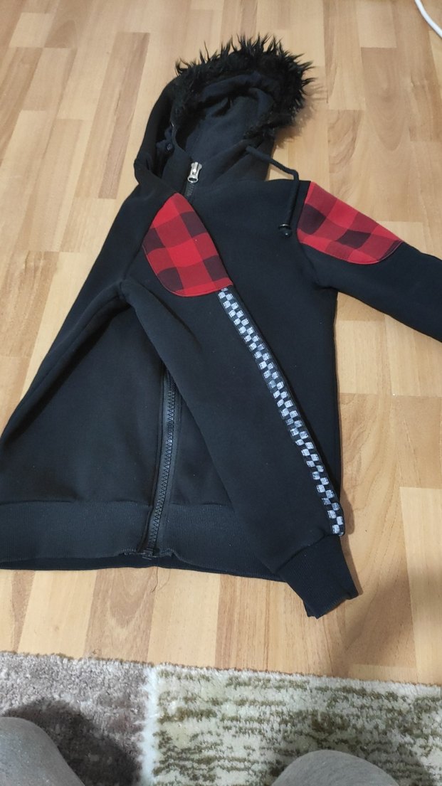 Siyah Kapüşonlu Erkek Çocuk Ceket - Görsel 2