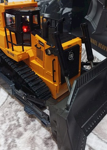 Beden Renk RC BULDOZER TR-143G