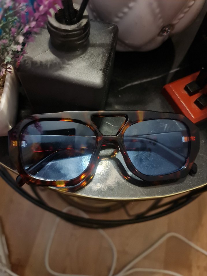 Paris Tarzı Kadın Gözlüğü - Görsel 2