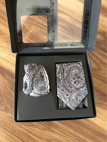 Vakko Kravat mendil set