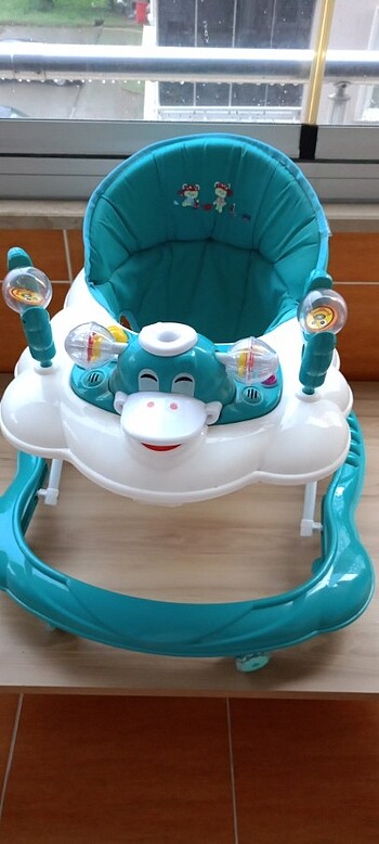 Bebek yürüteç sadece bir hafta kullandı ondan sonra yürümeye baş