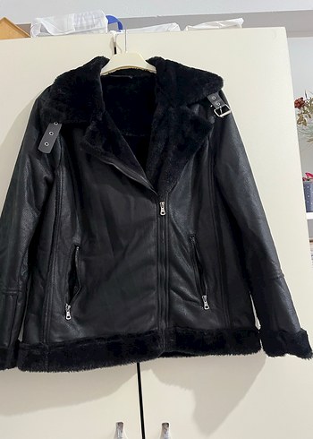 Kürk Detaylı Siyah Deri Biker Ceket