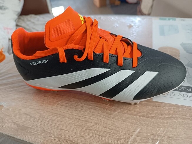 Adidas krampon