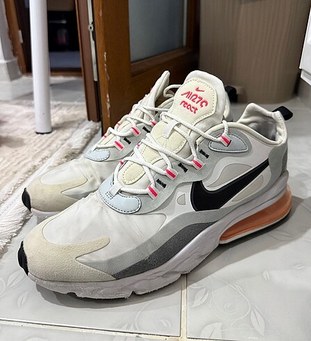 TERTEMİZ NİKE AİRMAX 270 React