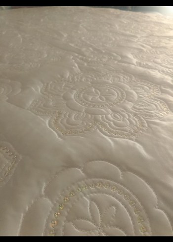 saten Yatak Örtüsü - Görsel 3