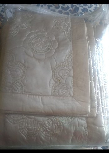 saten Yatak Örtüsü - Görsel 5