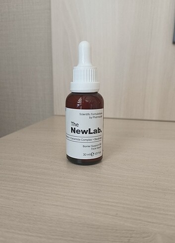 The Newlab B12 ve Seramid Serumu 